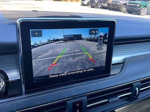 Used 2022 Lincoln Corsair Standard w/ Premium Package image 14