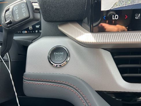 New 2026 Ford Explorer Active w/ Active Comfort Package RWD image 31