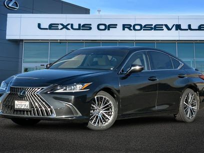 Used 2023 Lexus ES 300h w/ Premium Package
