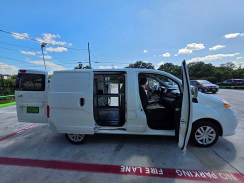 Used 2020 Nissan NV200 SV w/ Back Door Glass Package FWD image 32