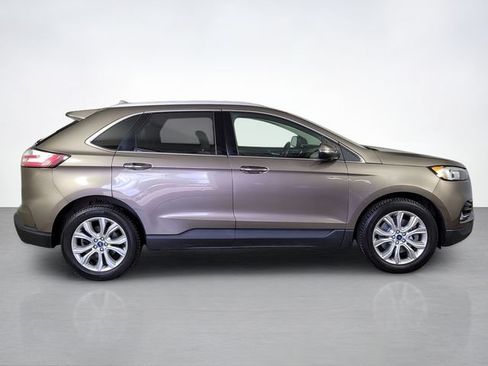 Used 2019 Ford Edge Titanium w/ Cold Weather Package AWD/4WD image 2