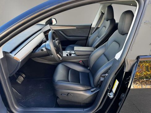 Used 2023 Tesla Model Y Long Range image 11