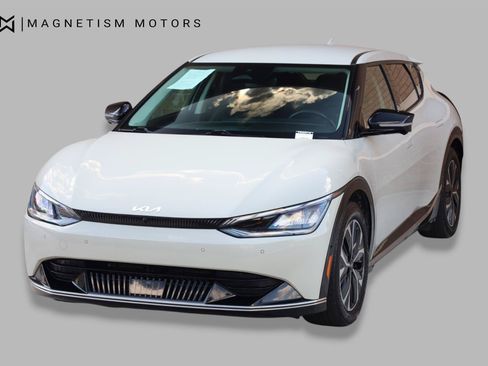 Used 2023 Kia EV6 Wind w/ Wind Technology Package AWD/4WD image 5