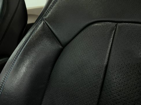 Used 2019 Chrysler Pacifica Limited FWD image 18