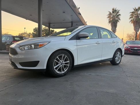 Used 2018 Ford Focus SE image 30