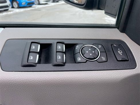 Used 2021 Ford F250 XLT w/ XLT Premium Package image 31