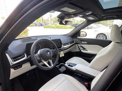 New 2026 BMW X1 xDrive28i w/ Technology Package AWD/4WD image 9