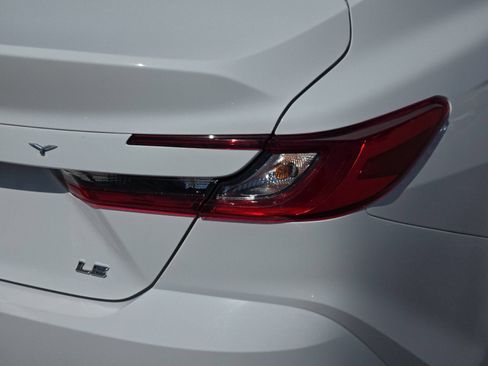 Used 2025 Toyota Camry LE FWD image 24