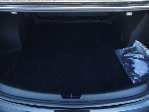 Used 2024 Chevrolet Malibu LT image 16