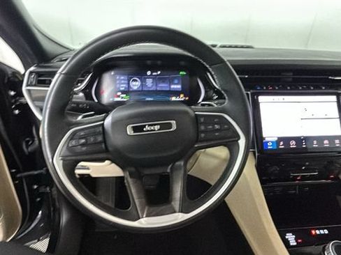 Used 2023 Jeep Grand Cherokee 4WD 4xe image 14