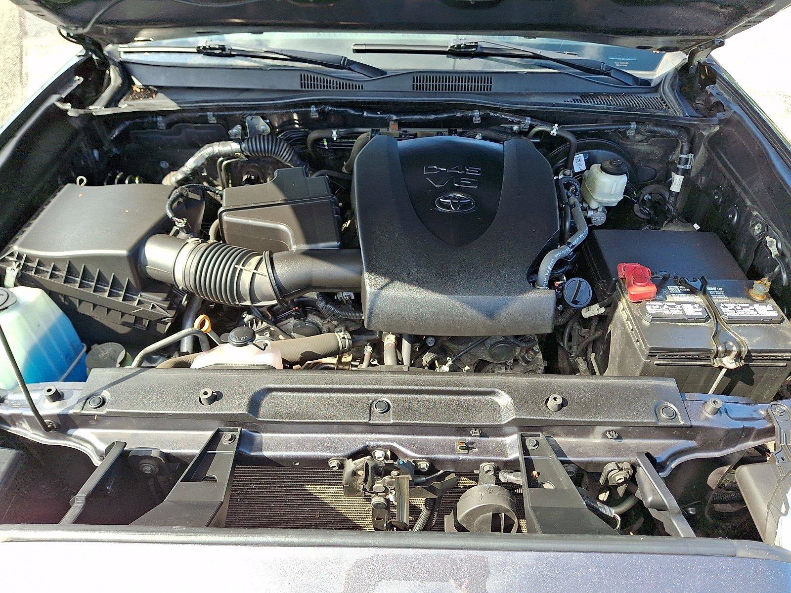 Used 2021 Toyota Tacoma SR5 AWD/4WD image 26
