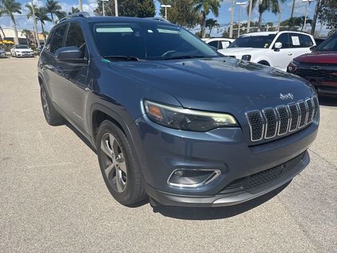 Used 2021 Jeep Cherokee Limited image 2