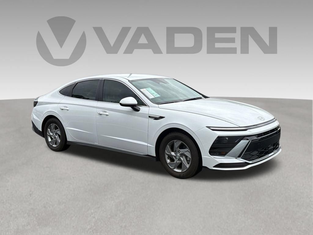 New 2025 Hyundai Sonata SE FWD image 1