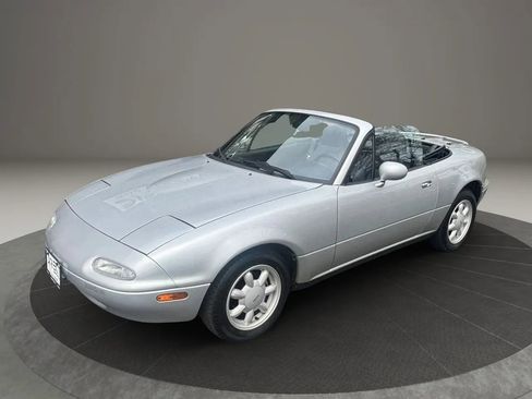 Used 1990 MAZDA MX-5 Miata RWD image 18