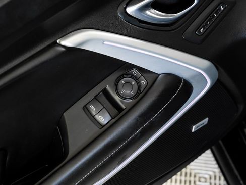 Used 2019 Chevrolet Camaro SS RWD image 42