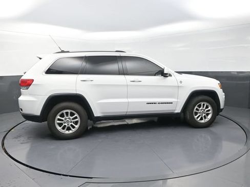 Used 2019 Jeep Grand Cherokee Laredo AWD/4WD image 19