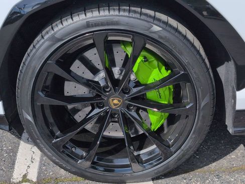 Used 2023 Lamborghini Urus S AWD/4WD image 9