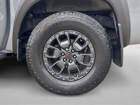 Used 2023 Nissan Frontier PRO-4X w/ Pro-4X Premium Package AWD/4WD image 22