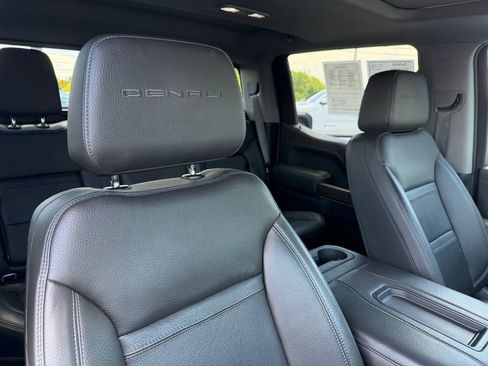 Used 2022 GMC Sierra 1500 Denali w/ Denali Premium Package AWD/4WD image 16