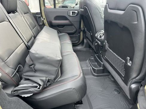 New 2026 Jeep Wrangler Unlimited Rubicon image 15