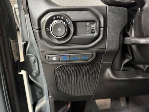 Used 2024 Jeep Wrangler Unlimited Sahara w/ Technology Group AWD/4WD image 27