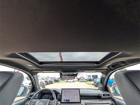 Used 2024 Toyota Tacoma Limited image 31