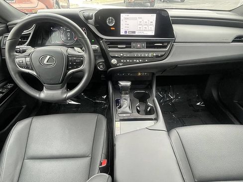 Used 2024 Lexus ES 250 w/ Premium Package AWD/4WD image 10