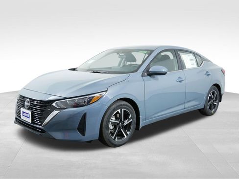 Used 2025 Nissan Sentra SV w/ All-Weather Package image 4