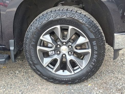 Used 2023 Chevrolet Silverado 1500 LT image 33