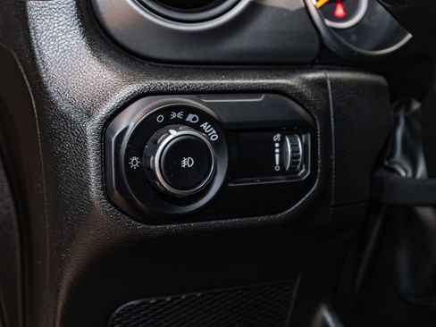 Used 2023 Jeep Wrangler Unlimited Sport image 16