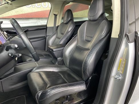 Used 2016 Tesla Model X P90D image 12