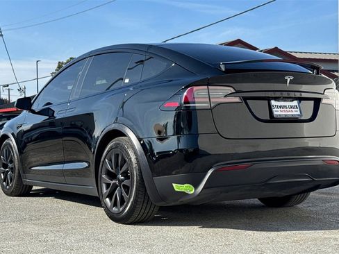 Used 2023 Tesla Model X Standard Range image 5