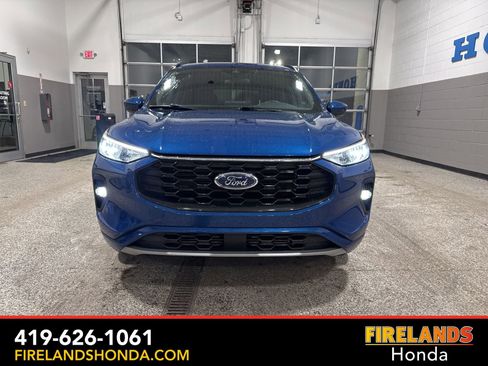 Used 2023 Ford Escape ST-Line Select image 8