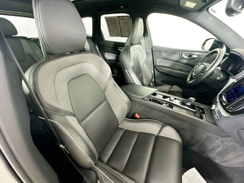 Used 2022 Volvo XC60 T8 R-Design w/ Advanced Package image 38