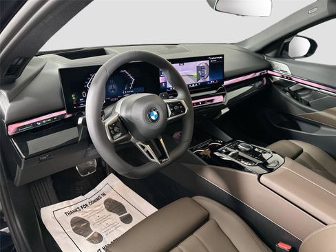 New 2026 BMW 530i xDrive w/ M Sport Package AWD/4WD image 9