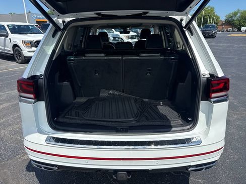 Used 2024 Volkswagen Atlas SEL Premium R-Line AWD/4WD image 16