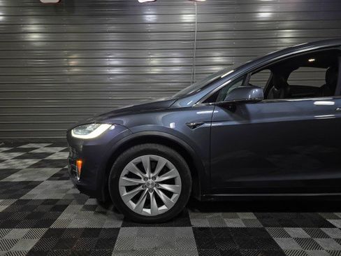 Used 2020 Tesla Model X Long Range image 38