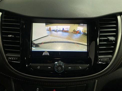 Used 2022 Chevrolet Trax LT w/ Driver Confidence Package image 17