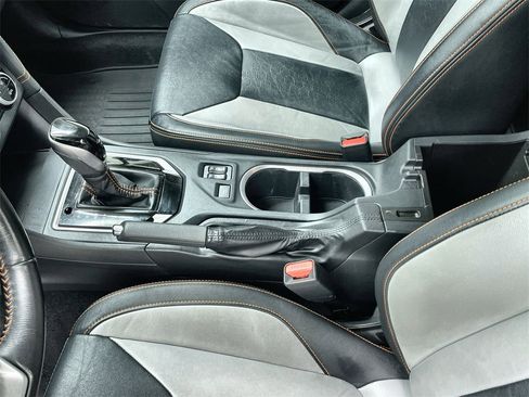 Used 2018 Subaru Crosstrek 2.0i Limited image 18