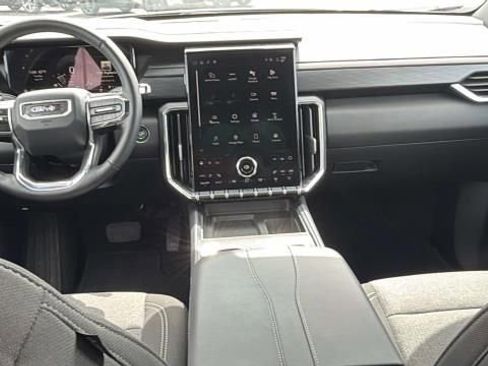 Certified 2025 GMC Acadia Elevation image 5