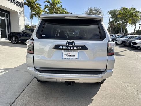 Used 2024 Toyota 4Runner TRD Off-Road Premium image 3