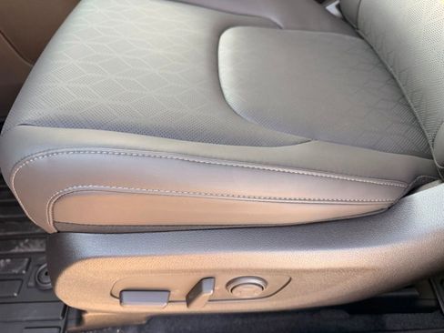 New 2026 Kia Carnival LXS image 13