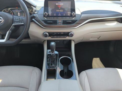 Certified 2023 Nissan Altima 2.5 SV FWD image 22