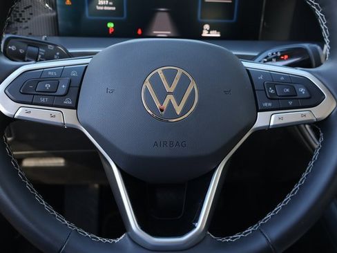 Certified 2025 Volkswagen Tiguan S image 19