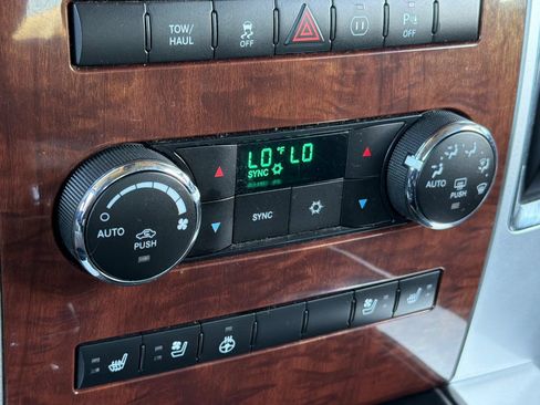 Used 2011 RAM 1500 Laramie AWD/4WD image 21