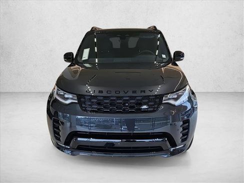 Used 2025 Land Rover Discovery Dynamic SE AWD/4WD image 2