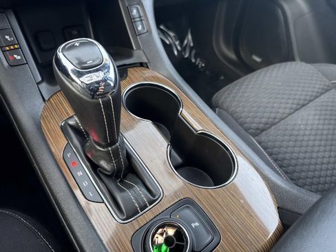 Used 2018 GMC Acadia SLE w/ Driver Alert Package I image 31