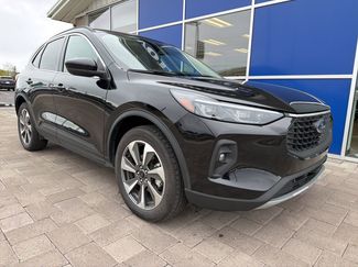 Used 2025 Ford Escape Platinum AWD/4WD video 2