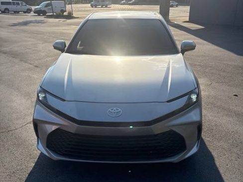 Used 2026 Toyota Camry LE w/ Convenience Package FWD image 2