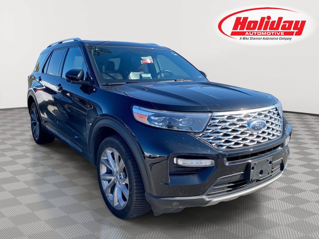 Used 2023 Ford Explorer Platinum w/ Technology Package AWD/4WD image 1